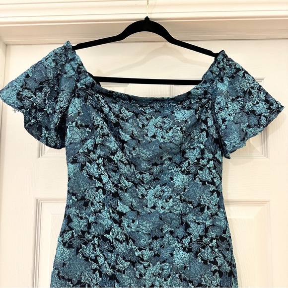 Theia Metallic Tissue Faille Off-Shoulder Flare-Sleeve Cocktail Dress sz Small - Picture 4 of 7